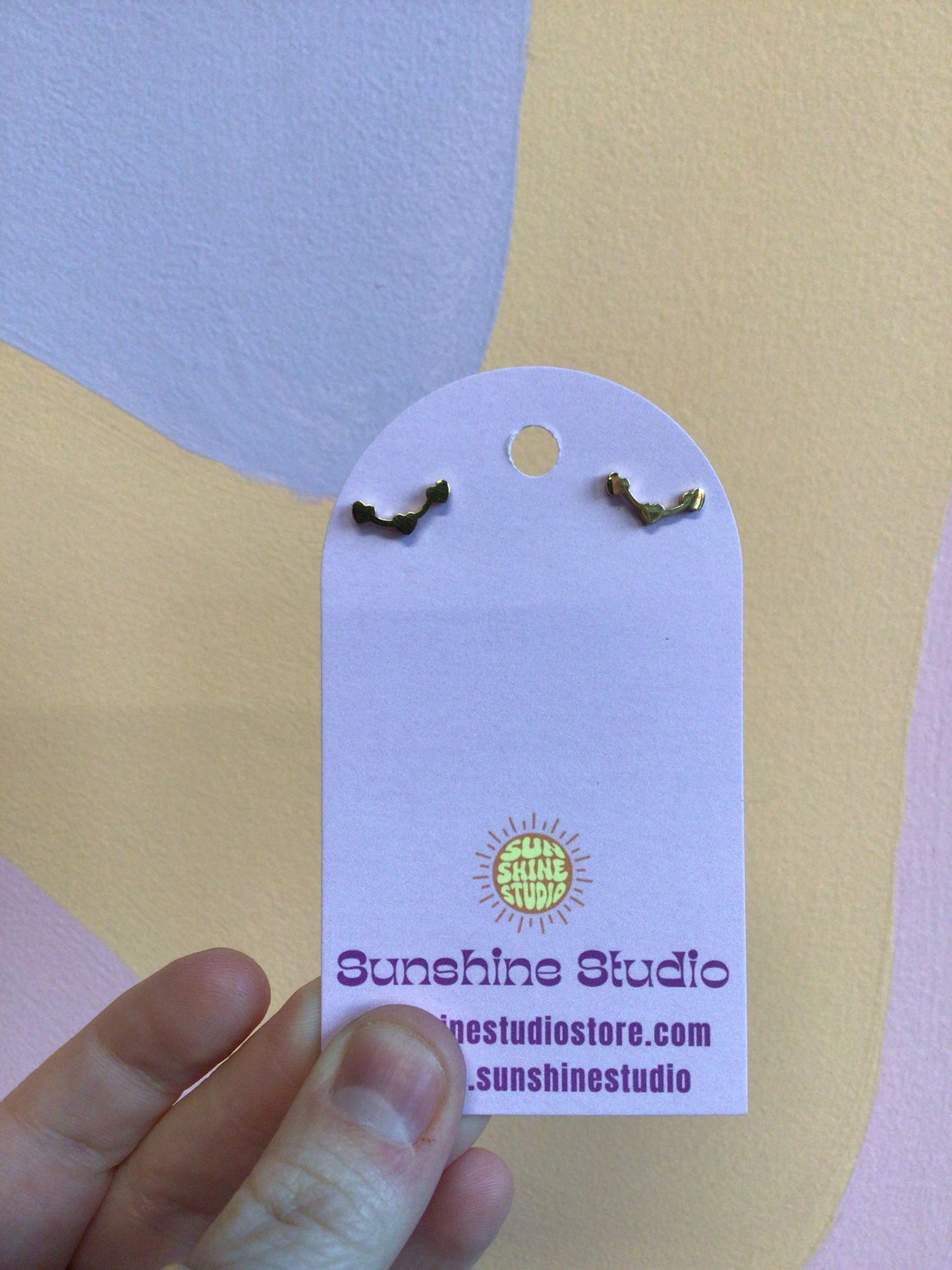 Tiny Connected Hearts