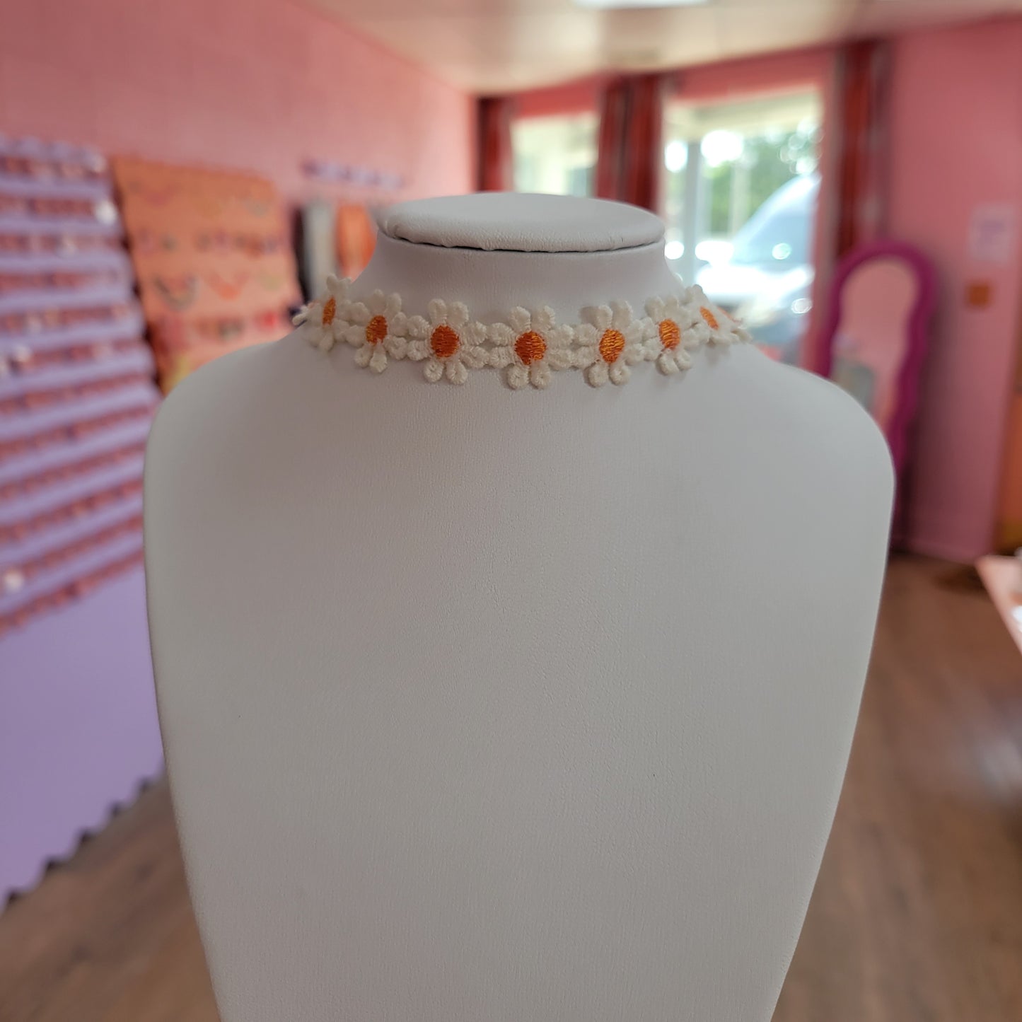 Daisy Ribbon Choker Necklace