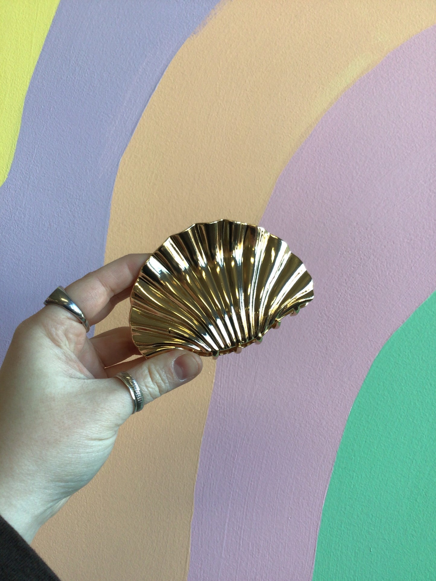 Metal Clamshell Hair Claw