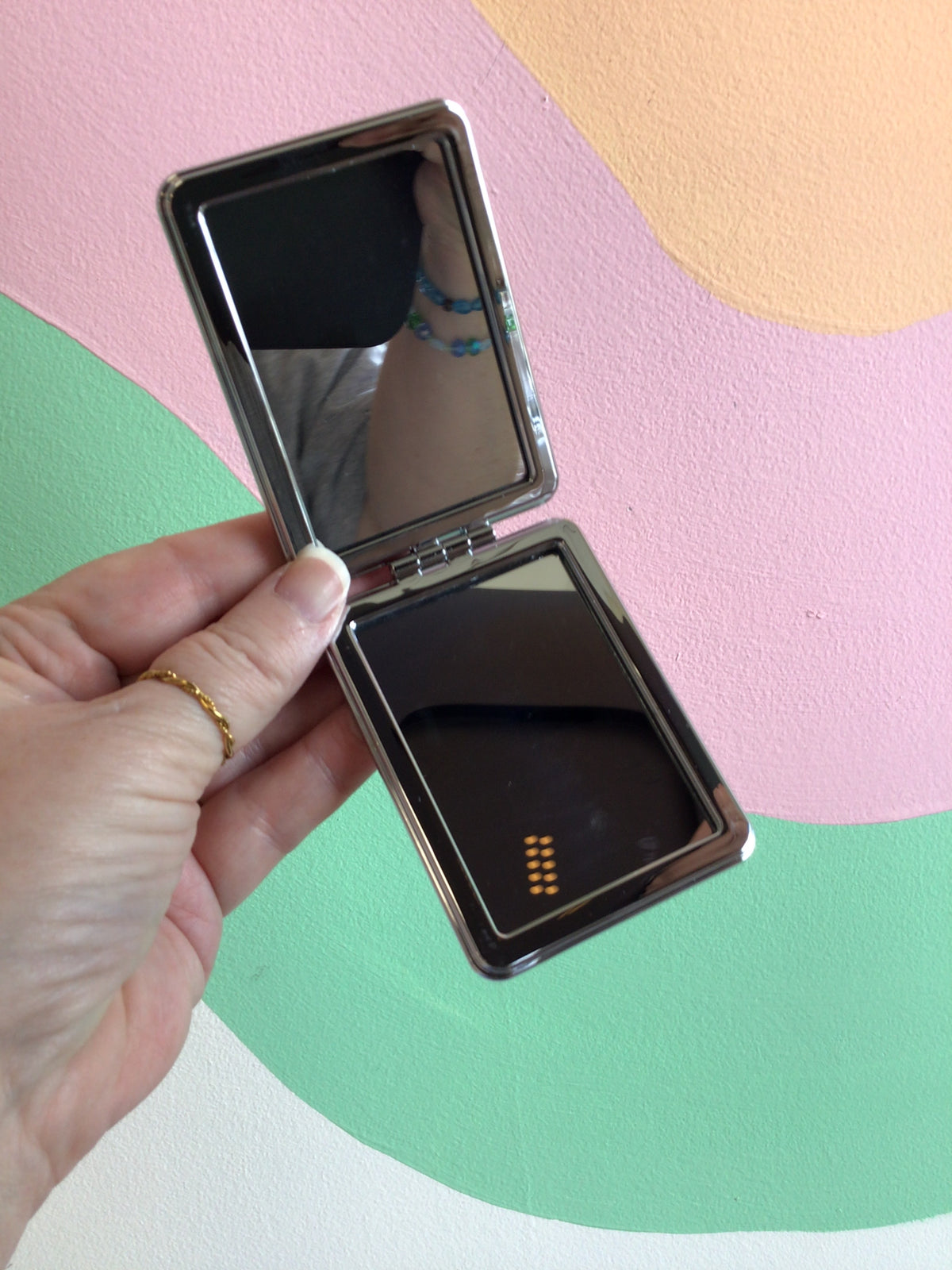 Falling Hearts Rectangle Compact