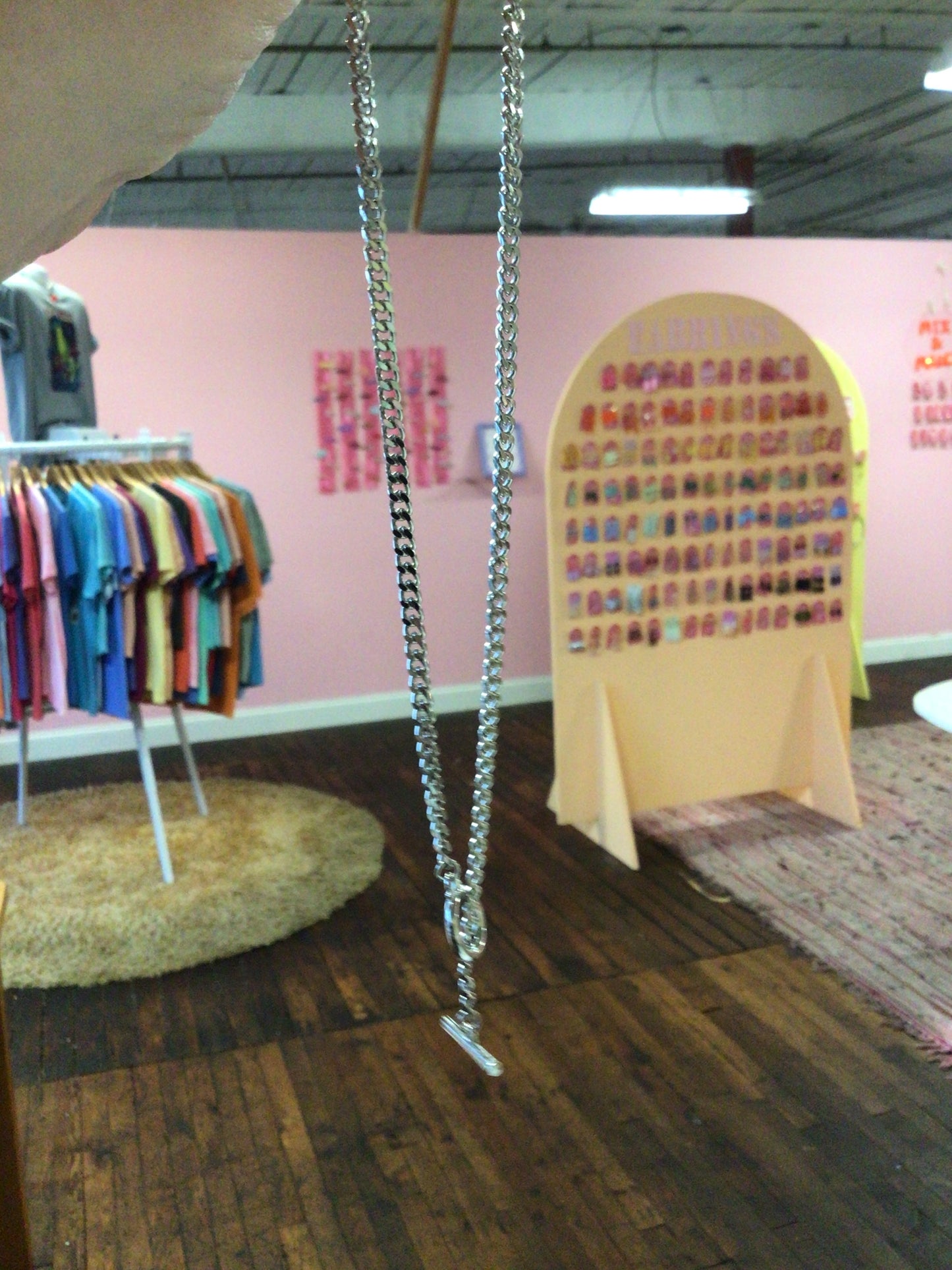Small front connector necklace