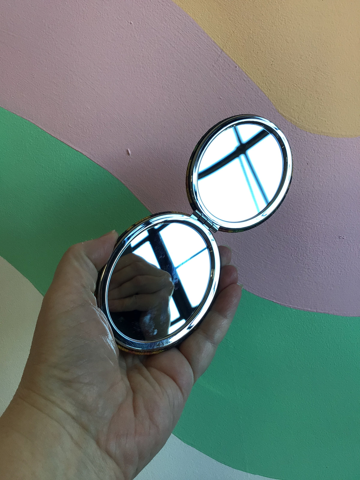Sunflower Oval Travel Compact