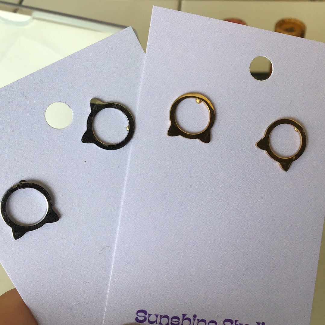 Tiny cat ear circles