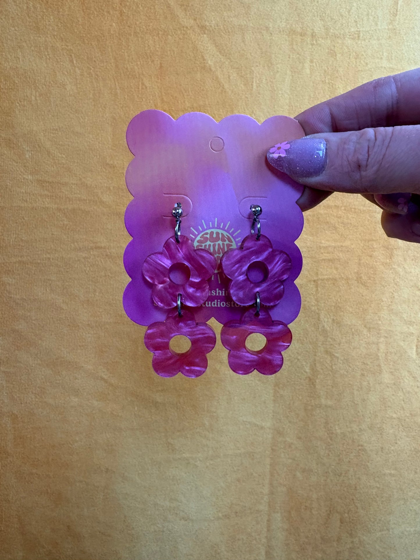 Retro Flower (Liquid Magenta)