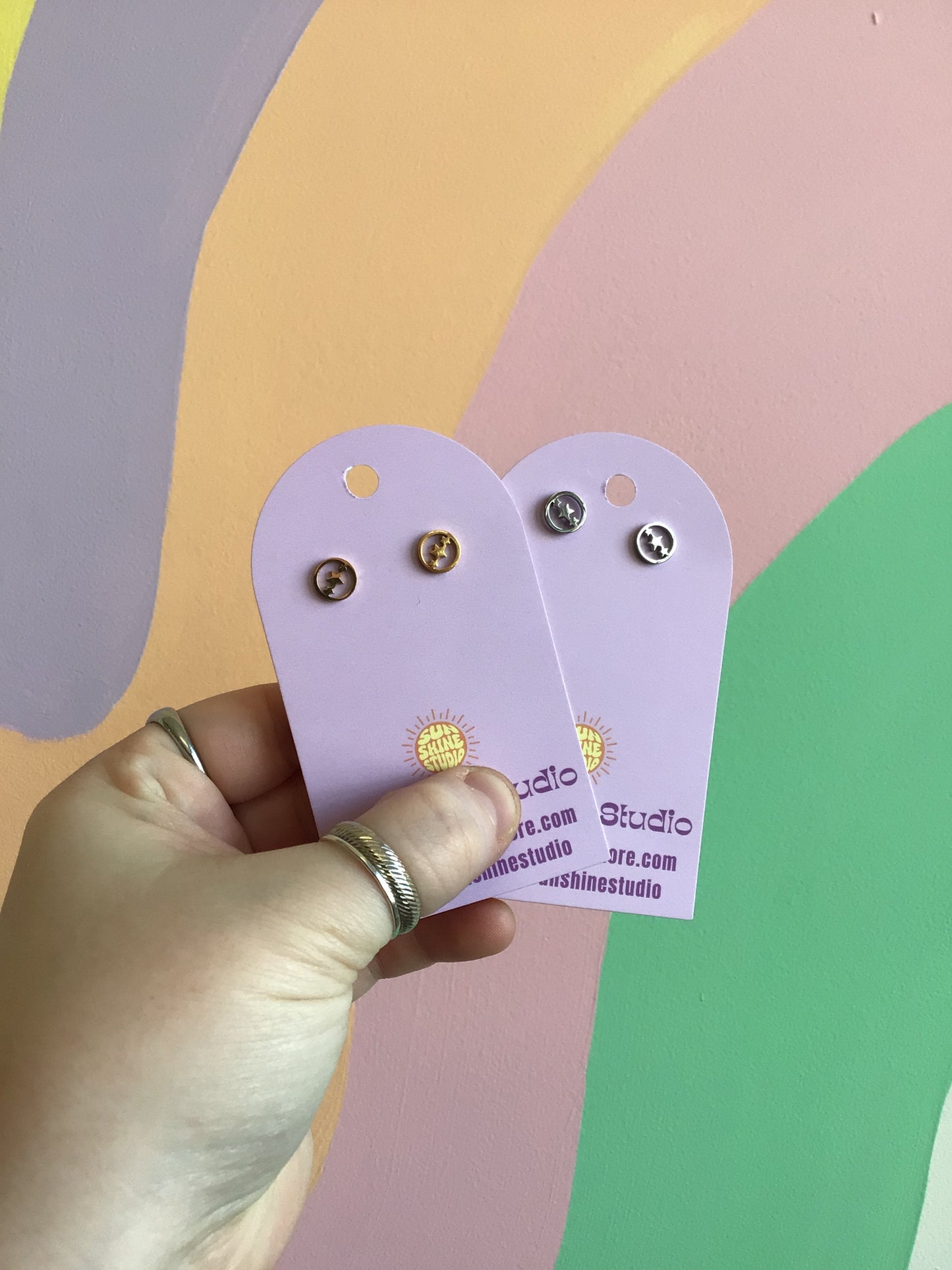 Tiny Stars in Circle