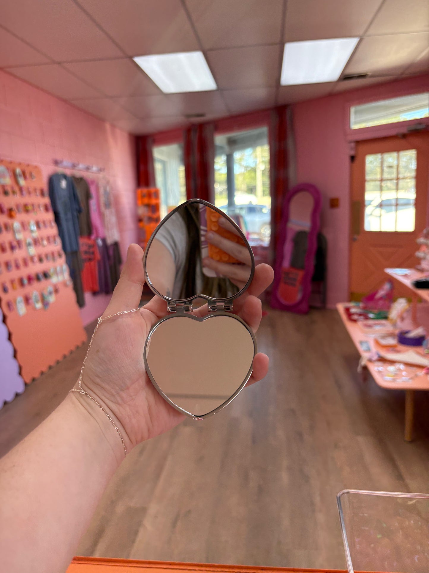 Wavy Travel Mirror