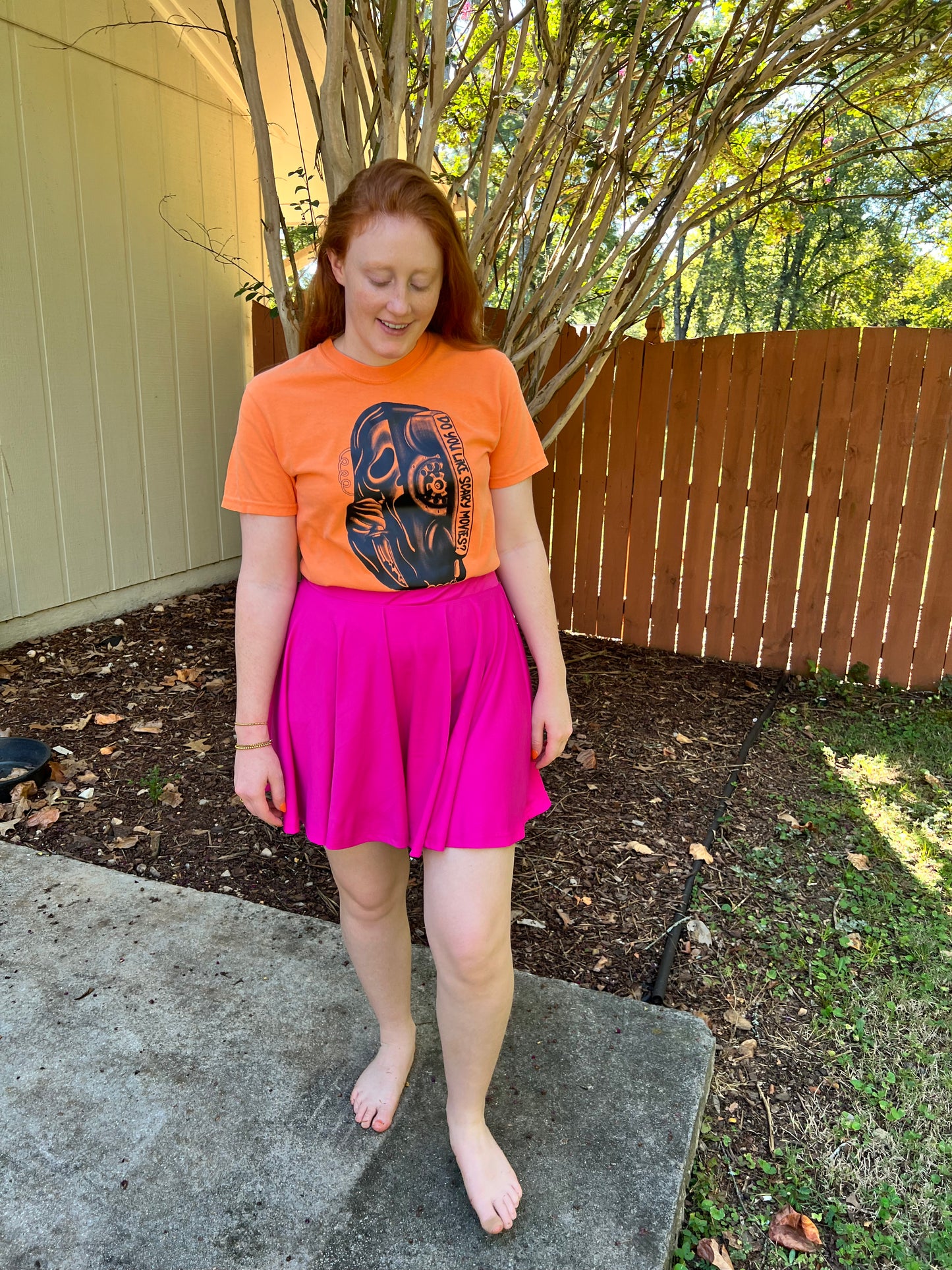 "Do you like scary movies?" Graphic T-Shirt