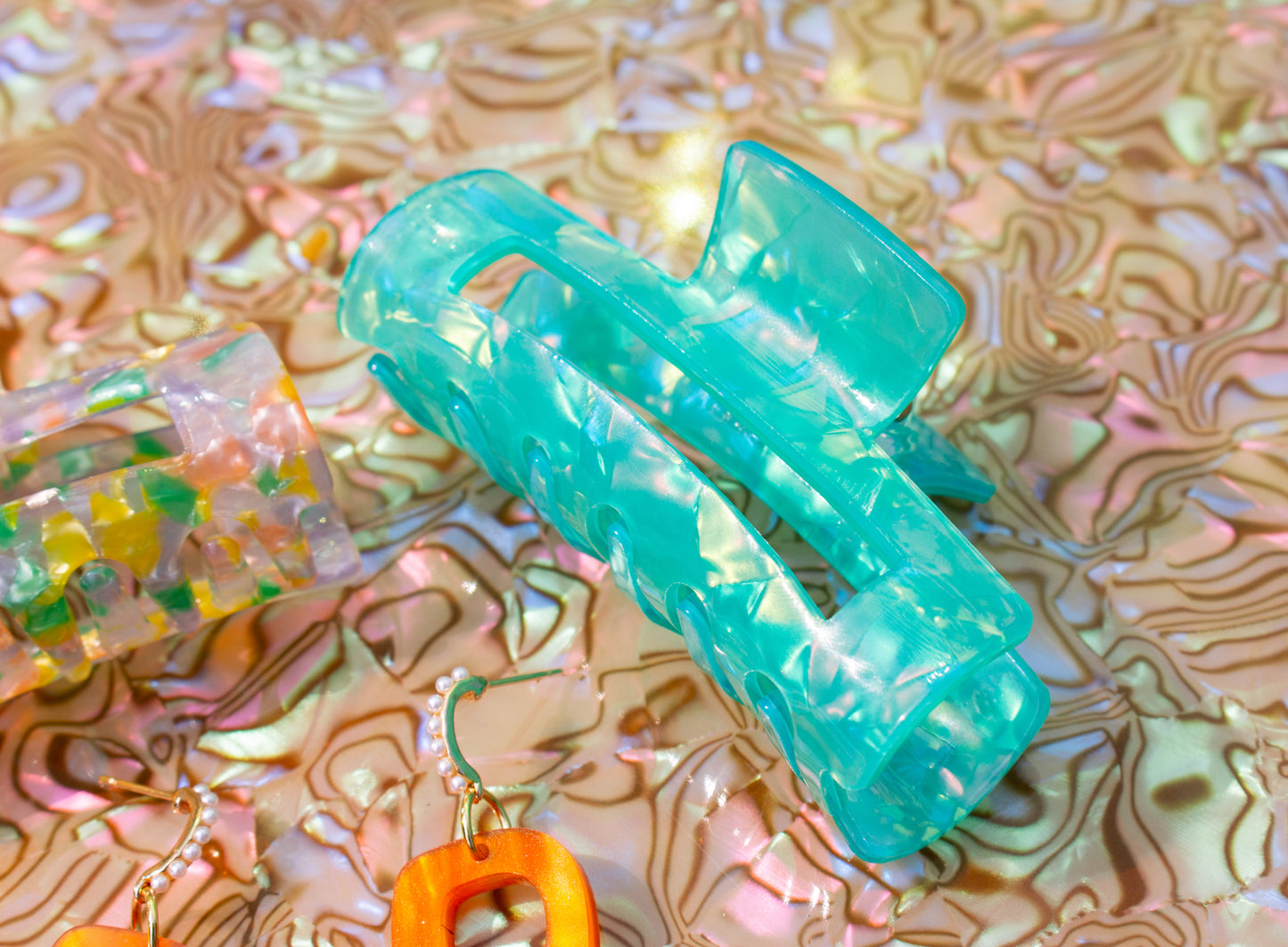 Pearlescent Hair Claws