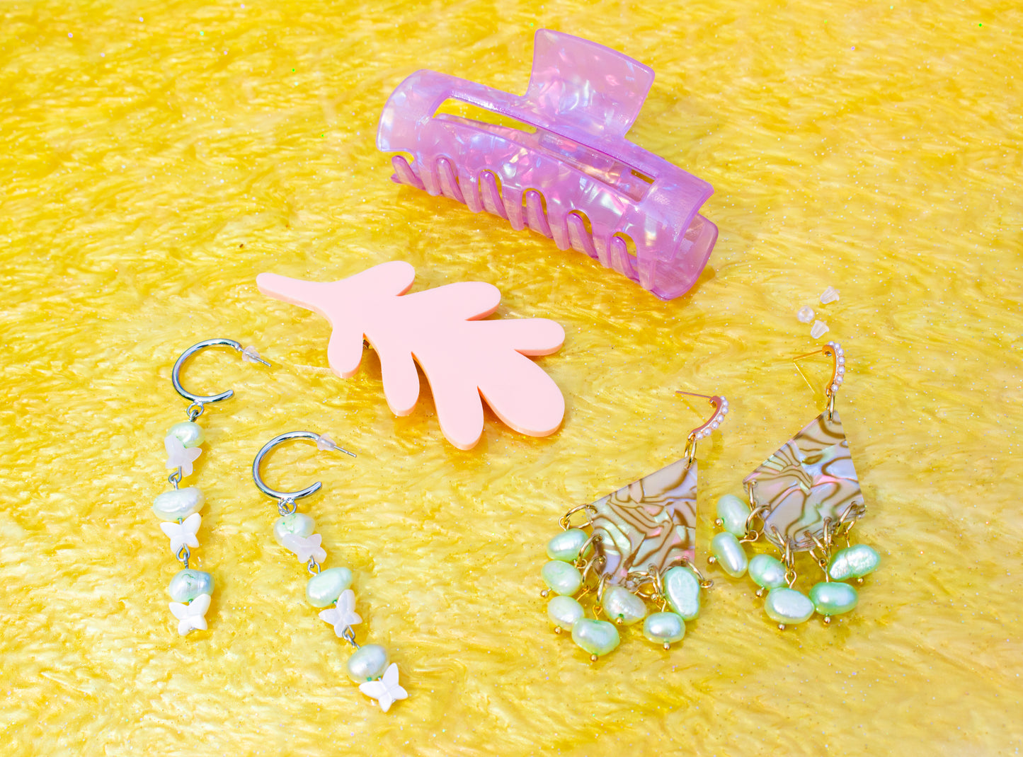 Pearlescent Hair Claws