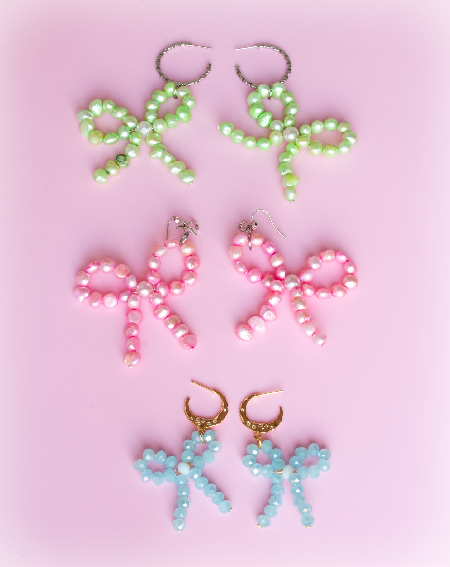 Bows, bows, bows!