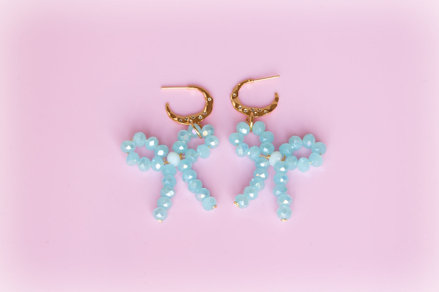 Bows, bows, bows!