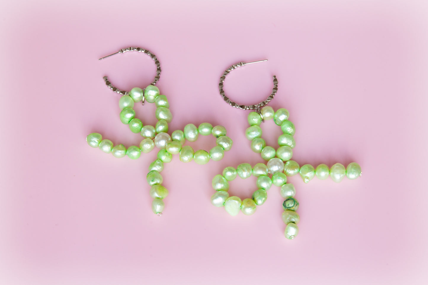 Bows, bows, bows!
