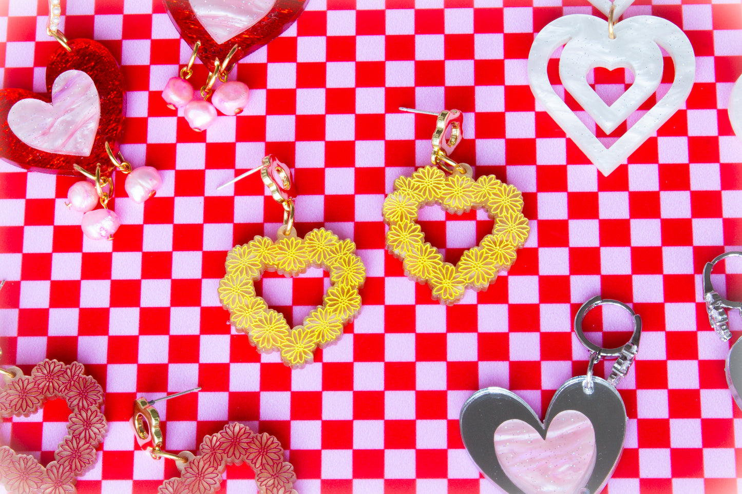 Buy Yourself Flowers-Engraved Daisy Earrings