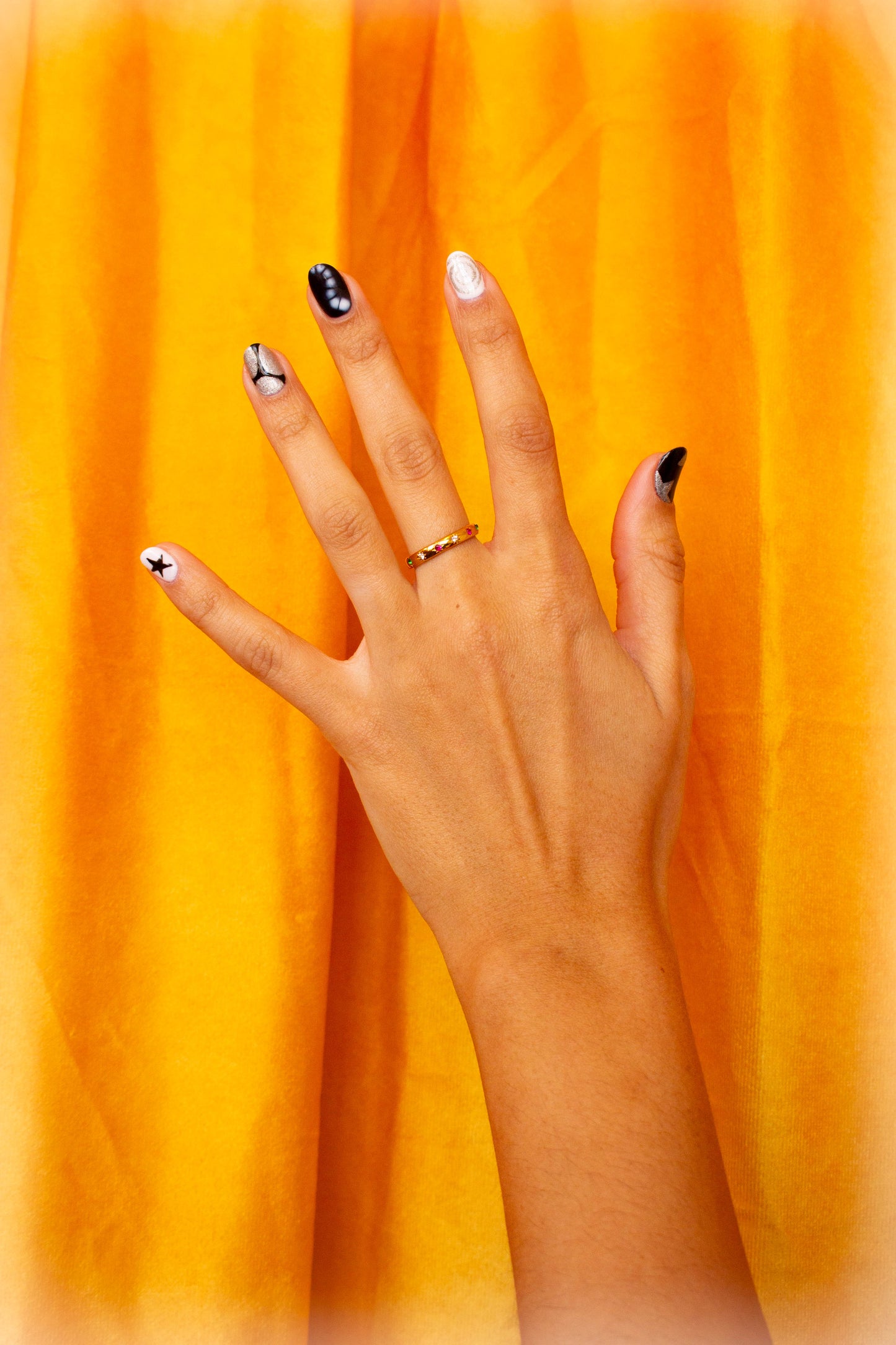 Make the Whole Place Shimmer-Titanium Ring