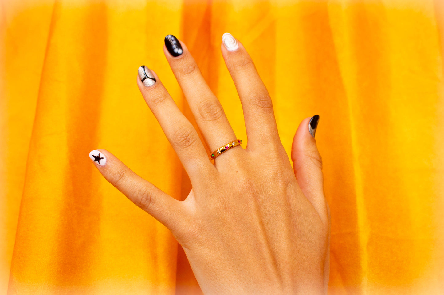 Make the Whole Place Shimmer-Titanium Ring