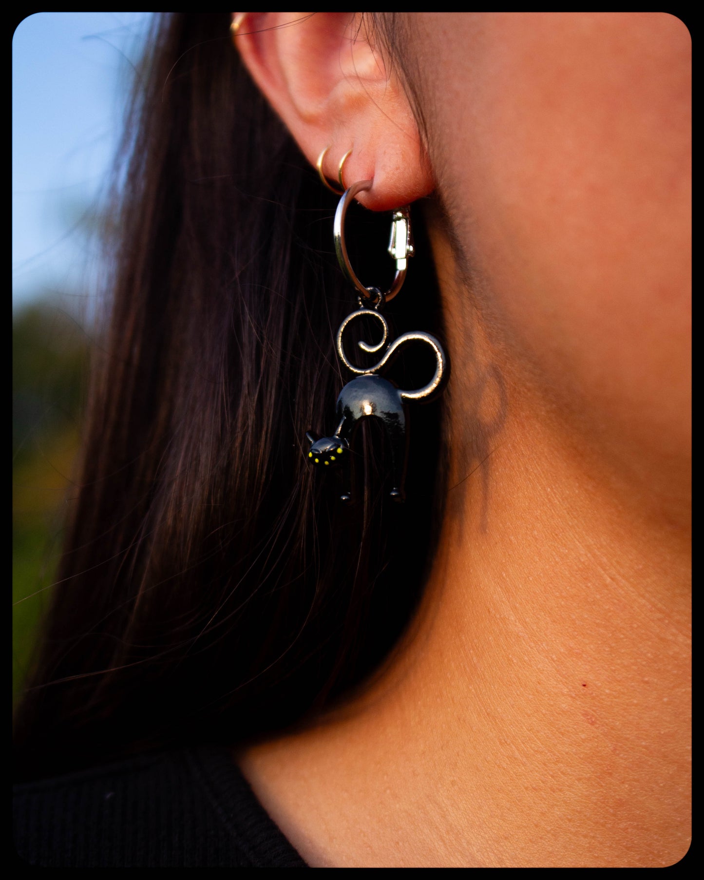 Scaredy Cat Earrings (gold tops)