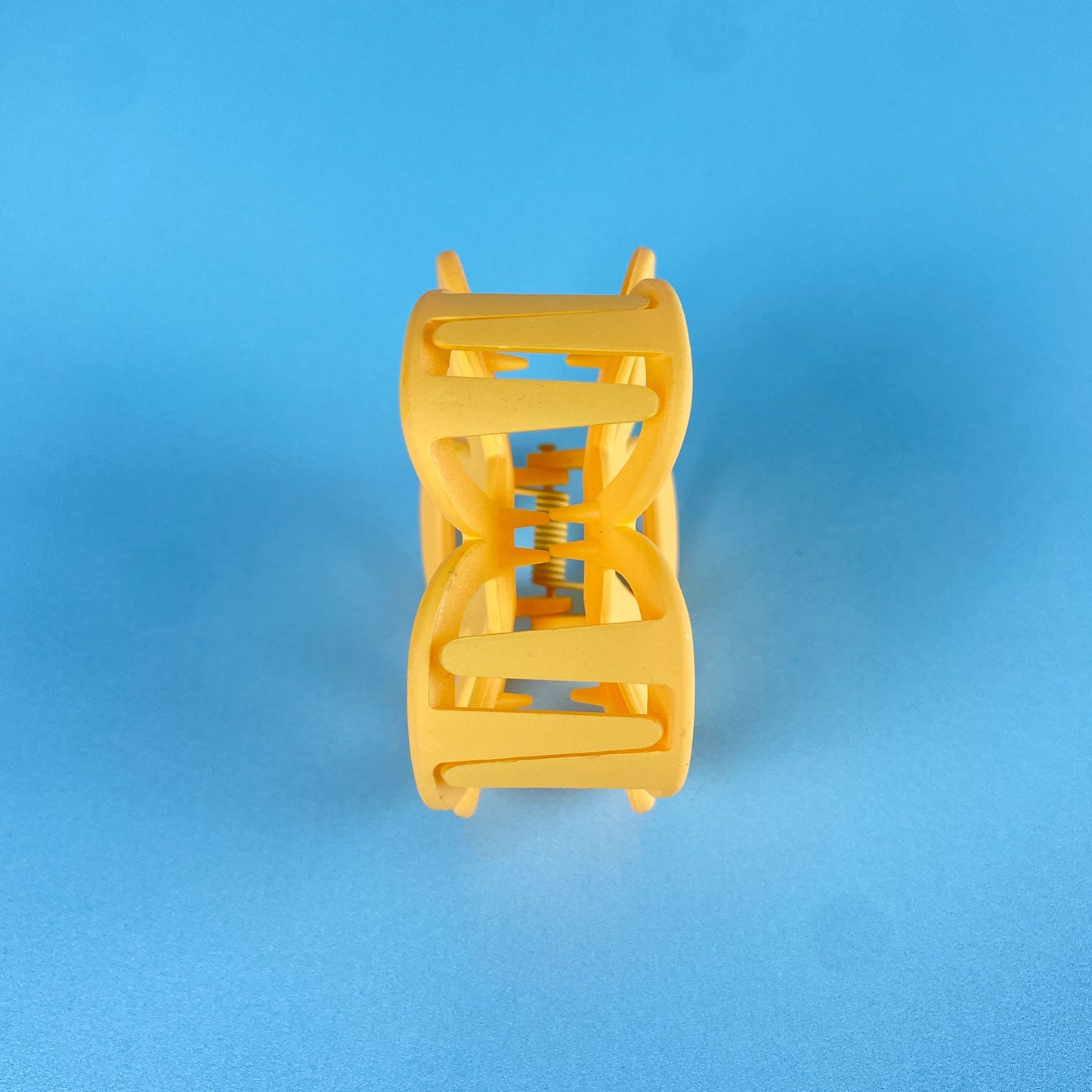 Floral Cut-Out Hair Claw