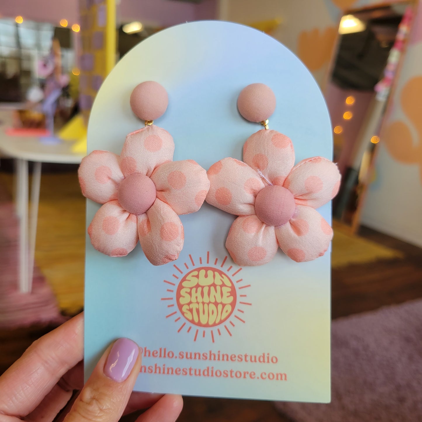 Puffy Daisy Earrings