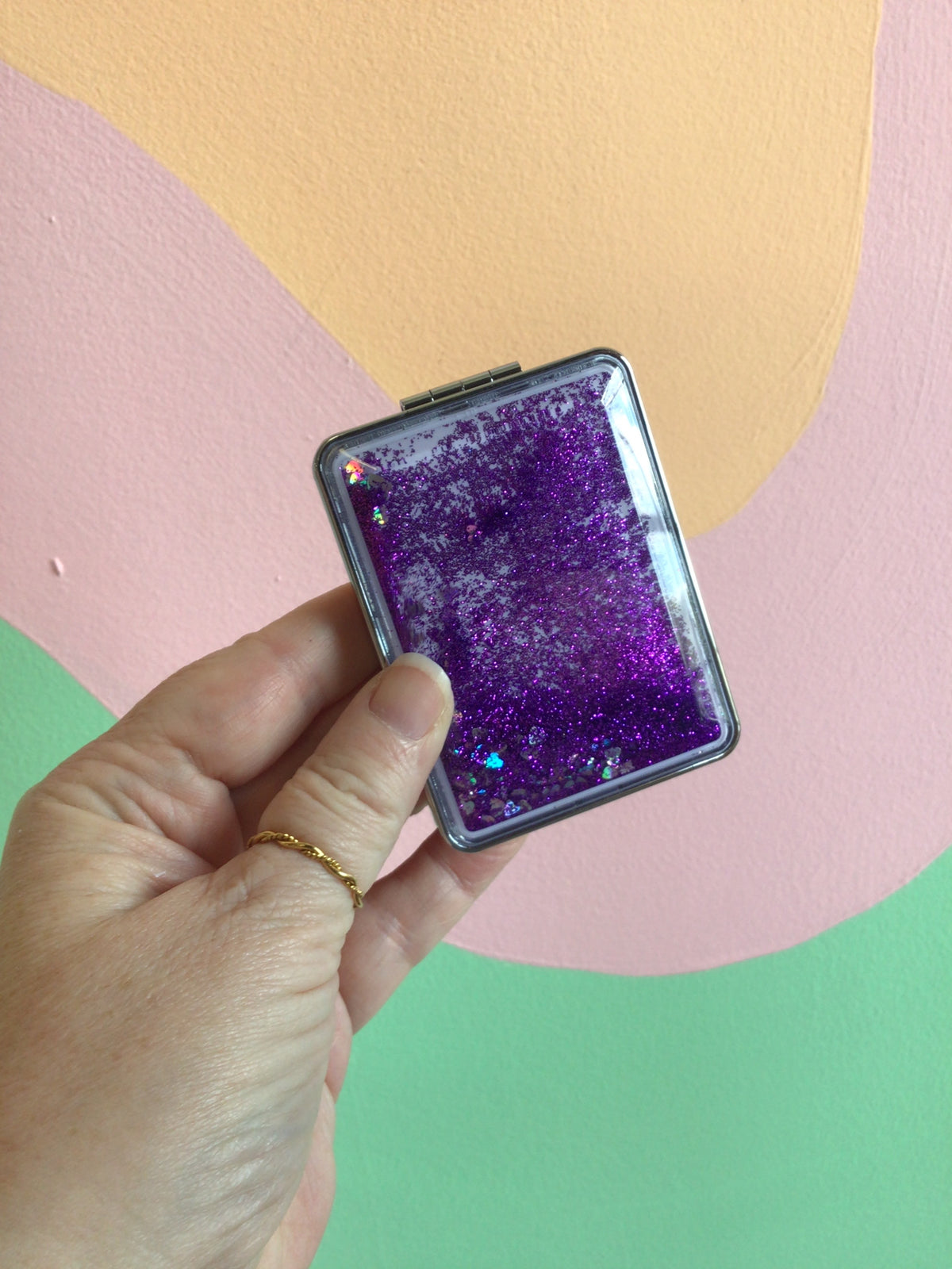 Falling Hearts Rectangle Compact