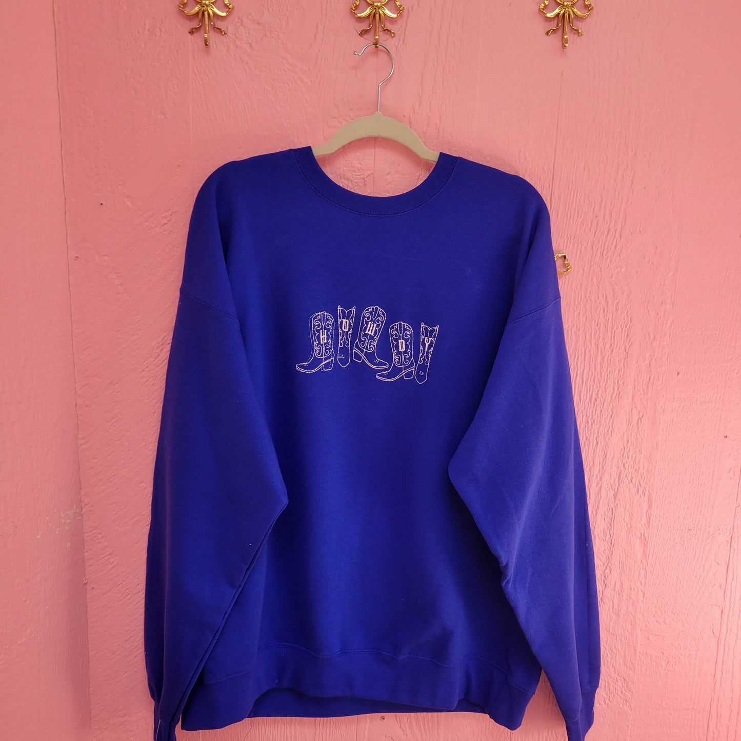 "Howdy" - Cowboy Boots Embroidered Crewneck and Shirts