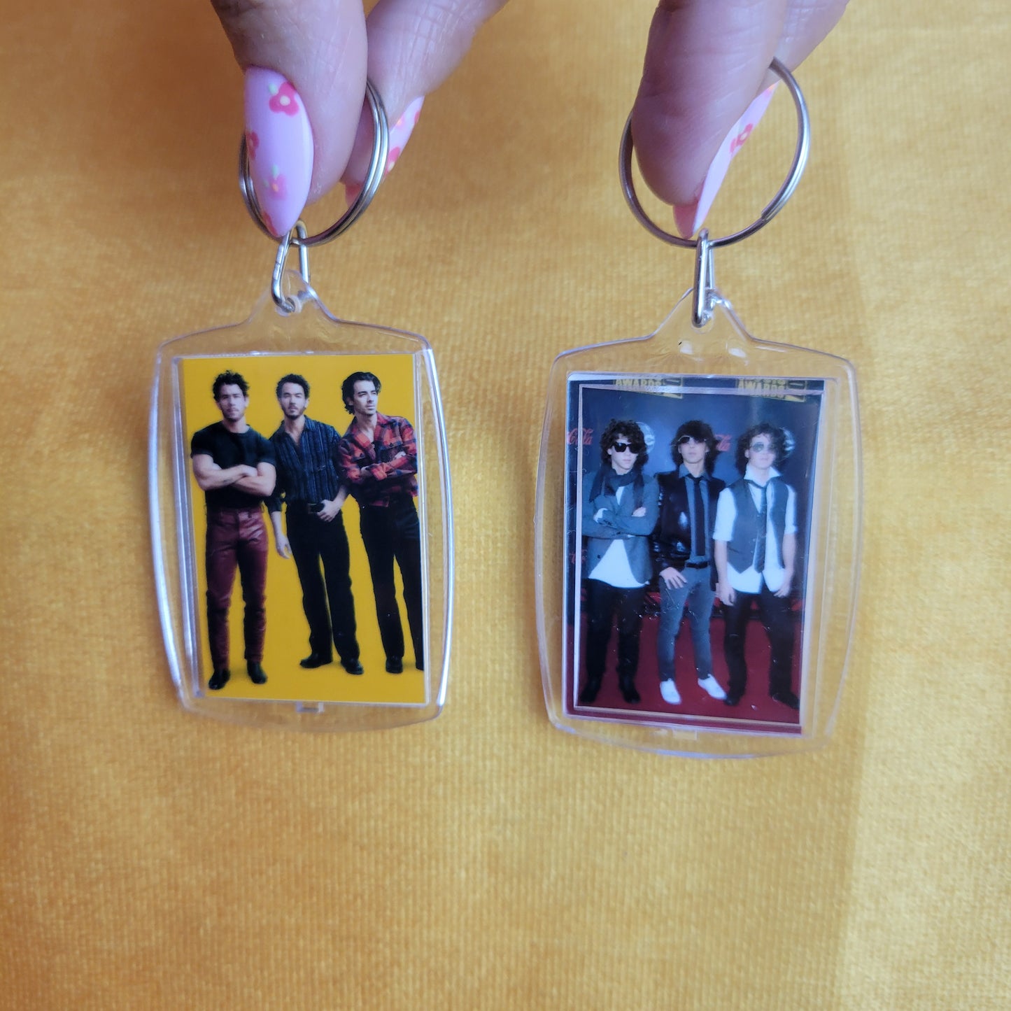 Jonas Brothers Poses 2-Sided Keychain