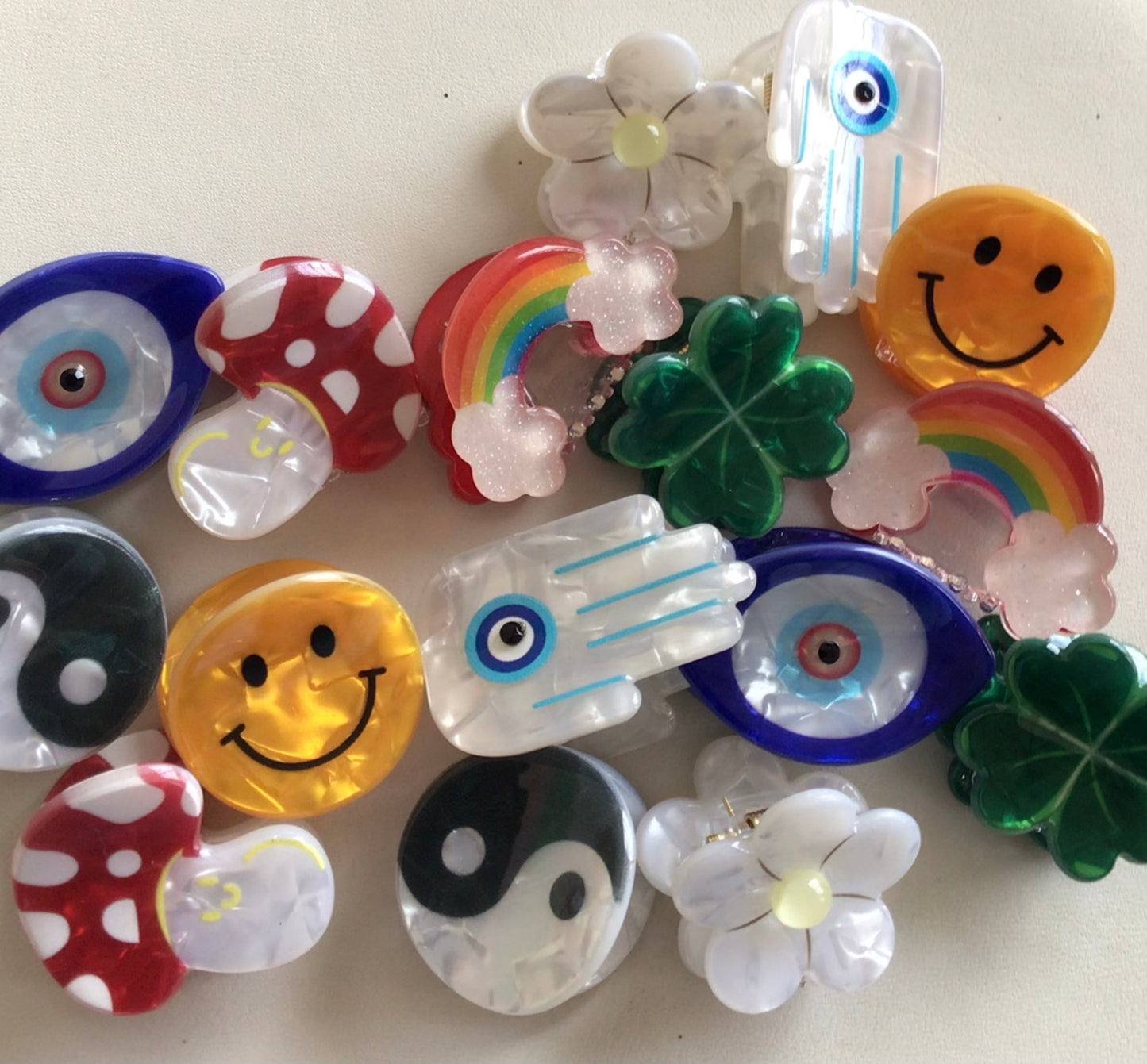 Lucky Charm Teeny Hair Claws