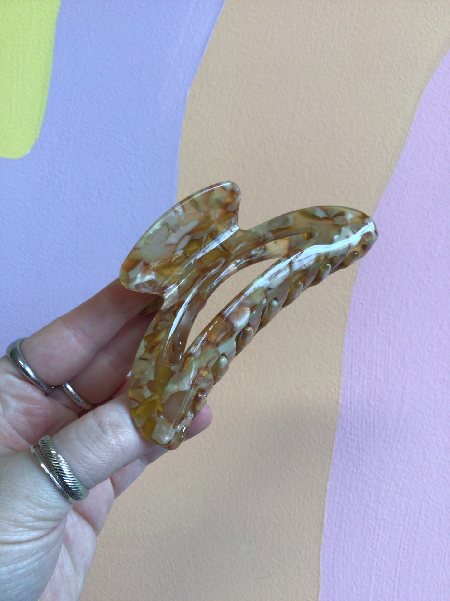 Pearlescent Hair Claws