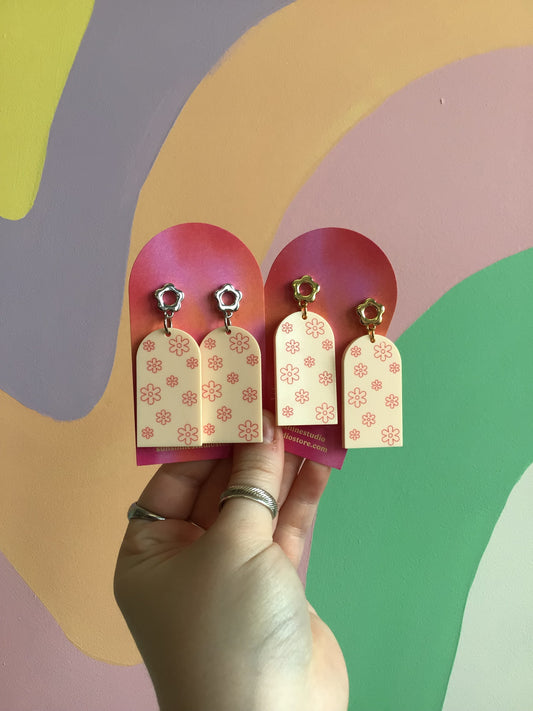 Spring Daisy Arch Earrings