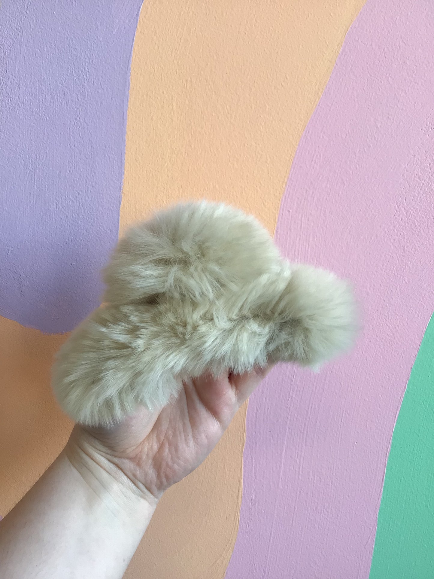 XL Fluffy Hair Claws