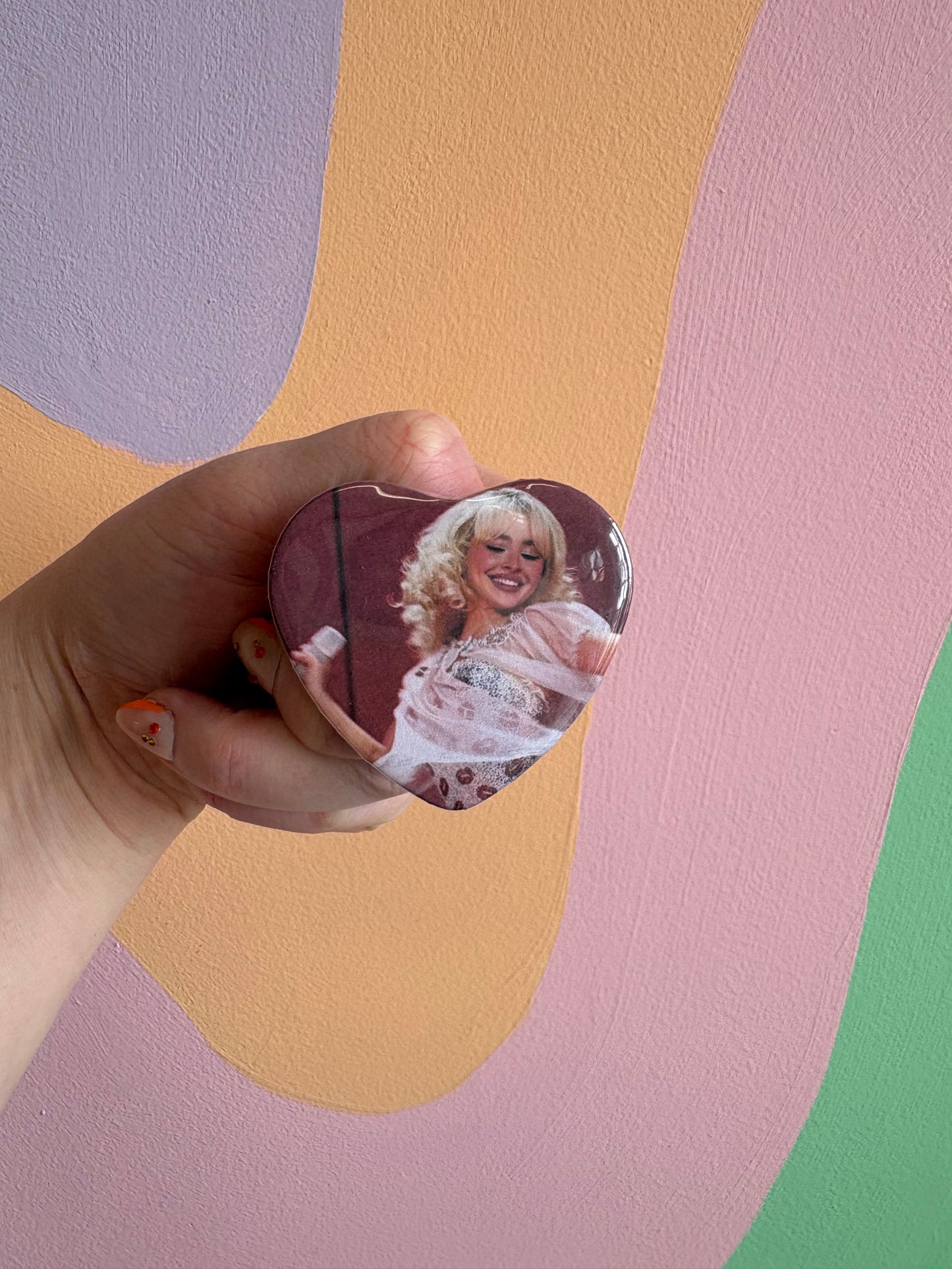 Sabrina Carpenter Kisses Pin