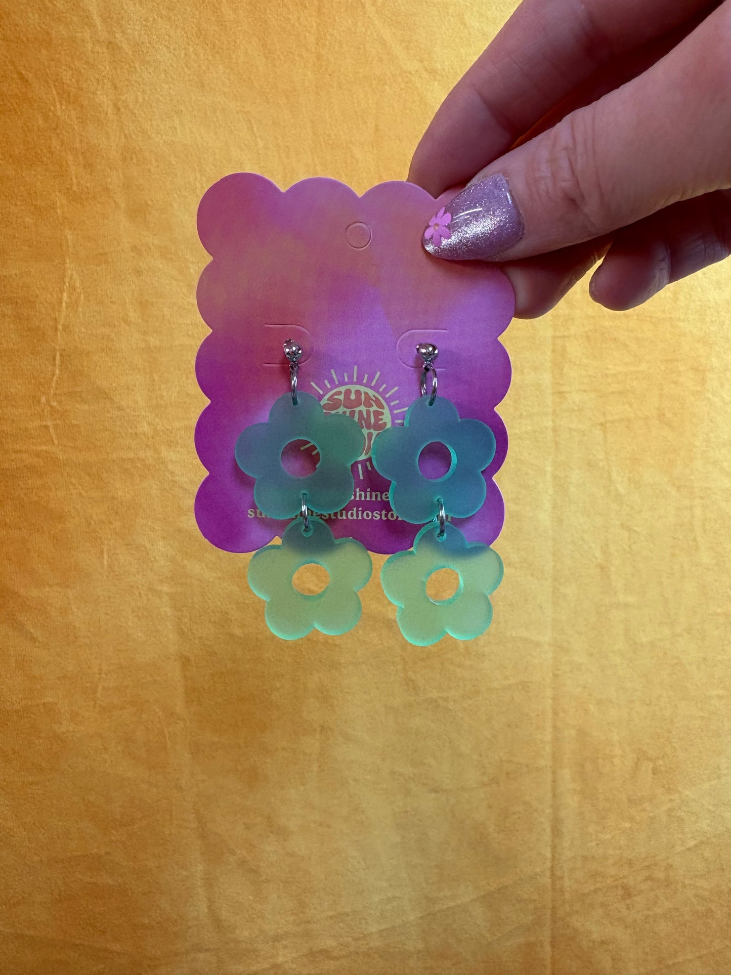 Retro Flower (Green Sea Glass)