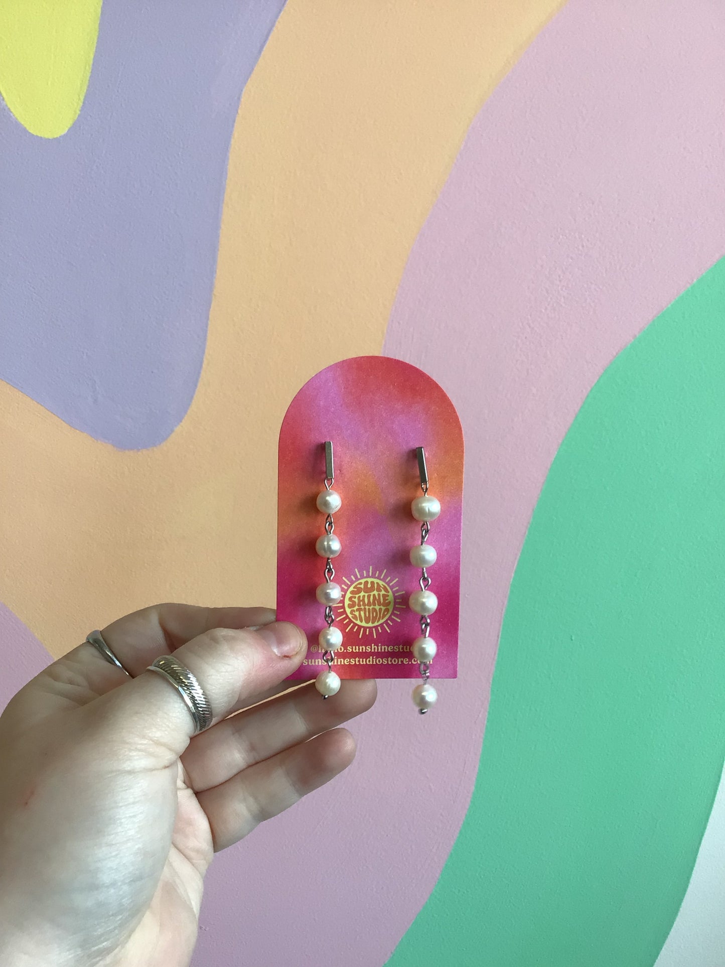 The Girls With The Pearl Earrings