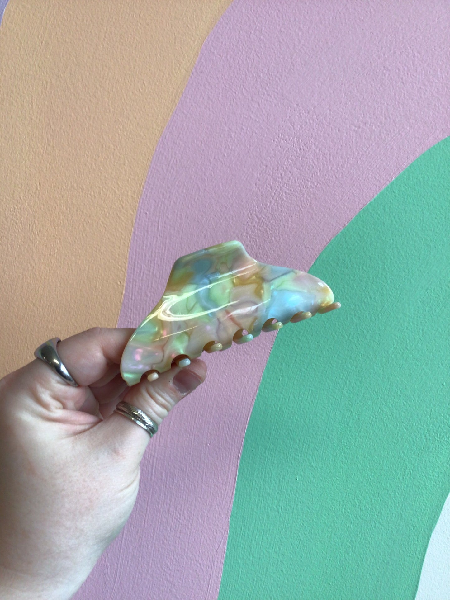 Glowy Rainbow Hair Claws