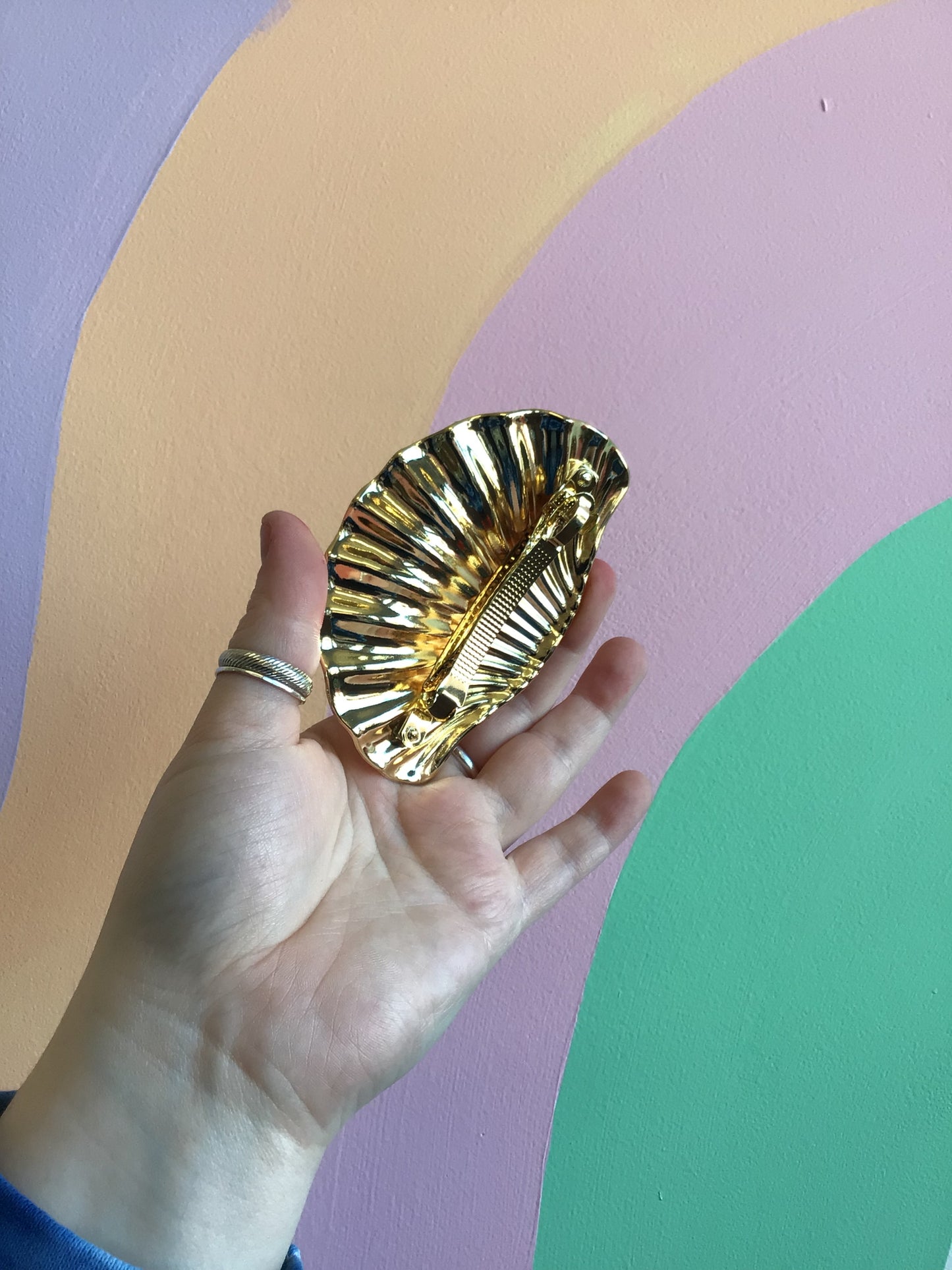 Metal Clamshell Barrette