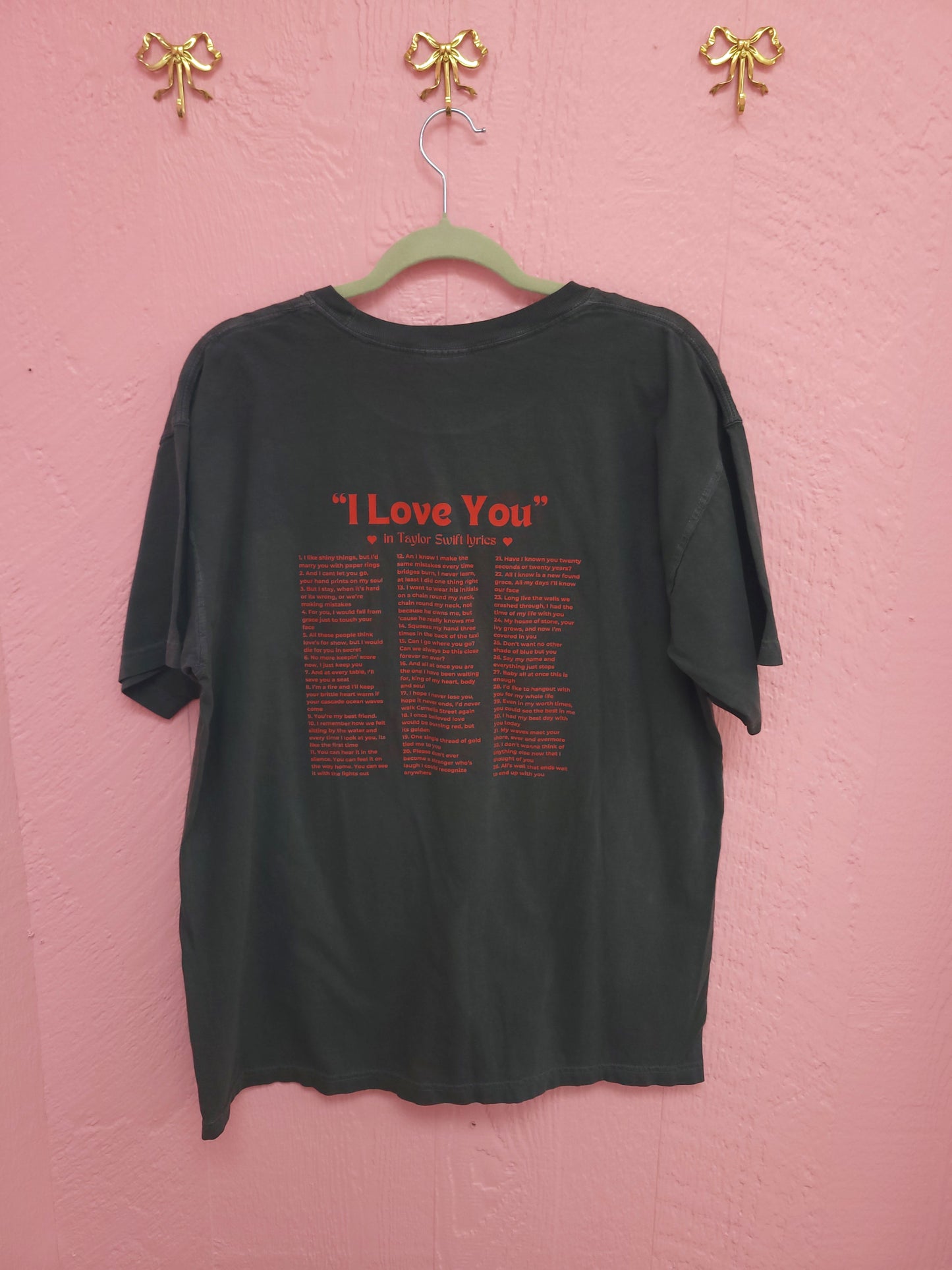 "1989 Front Pocket & Ways to say I love you" 2-Sided Shirt