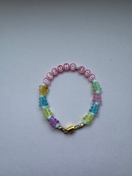 DEFUND ICE pastel bears bracelet