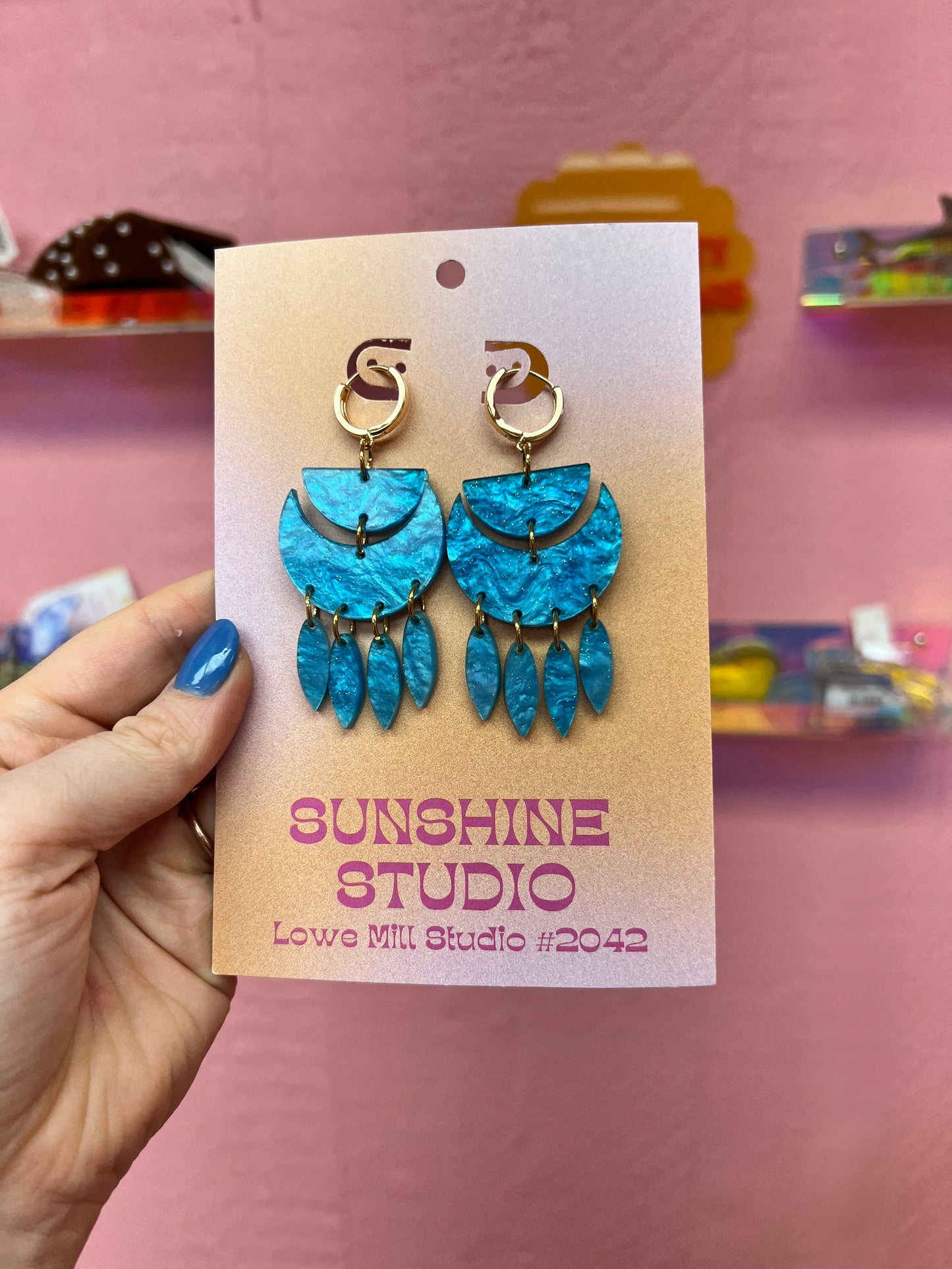 Feather Dangle Statement Earring