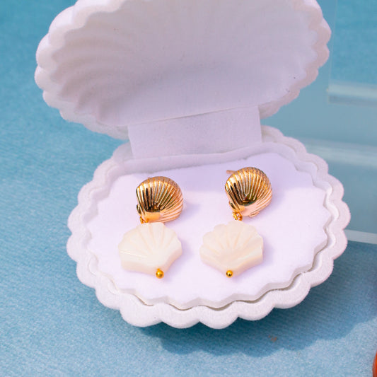 Dainty Seashell Earring
