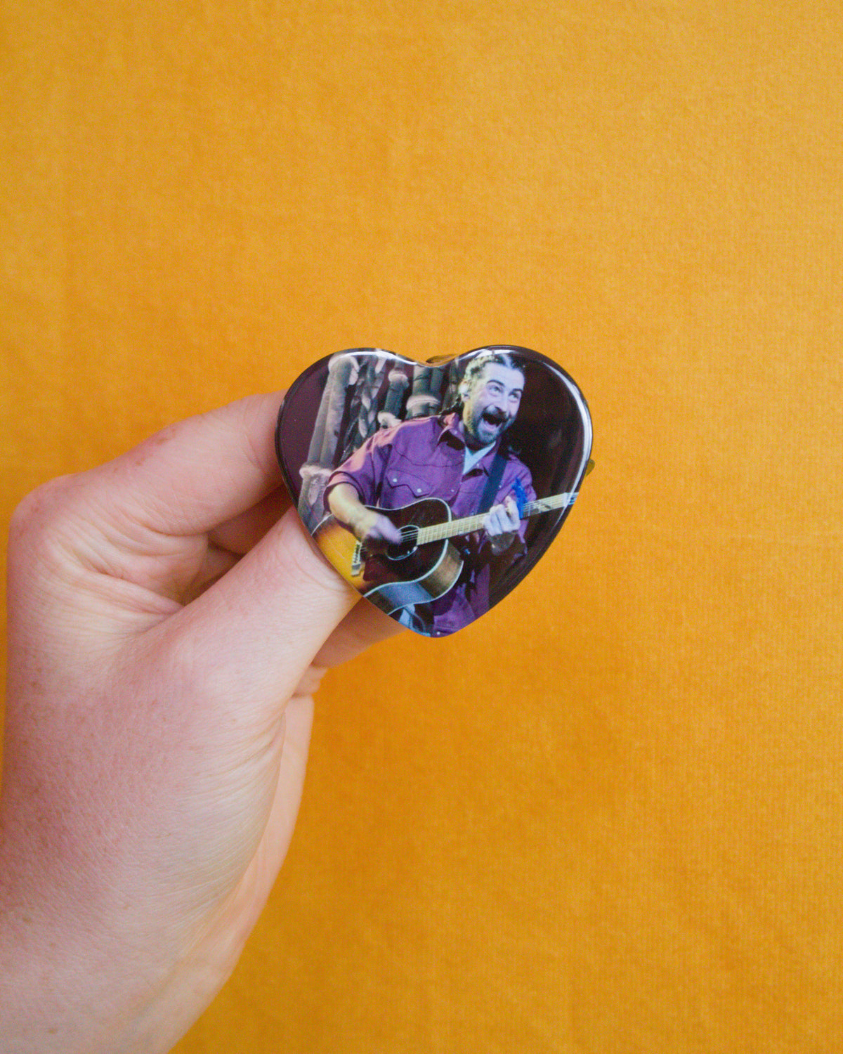 Singing Noah Pin