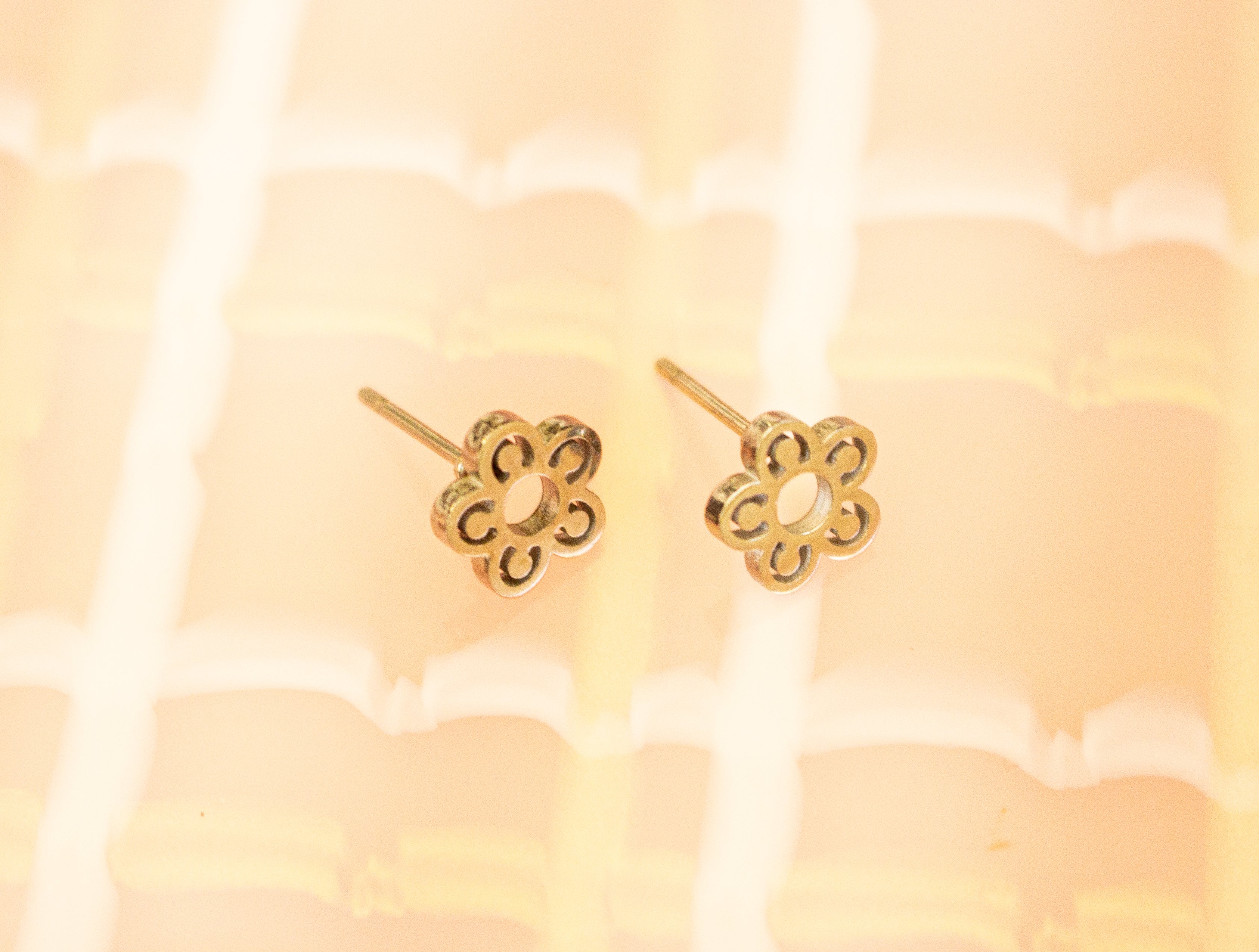 Tiny Spring Flower – Sunshine Studio